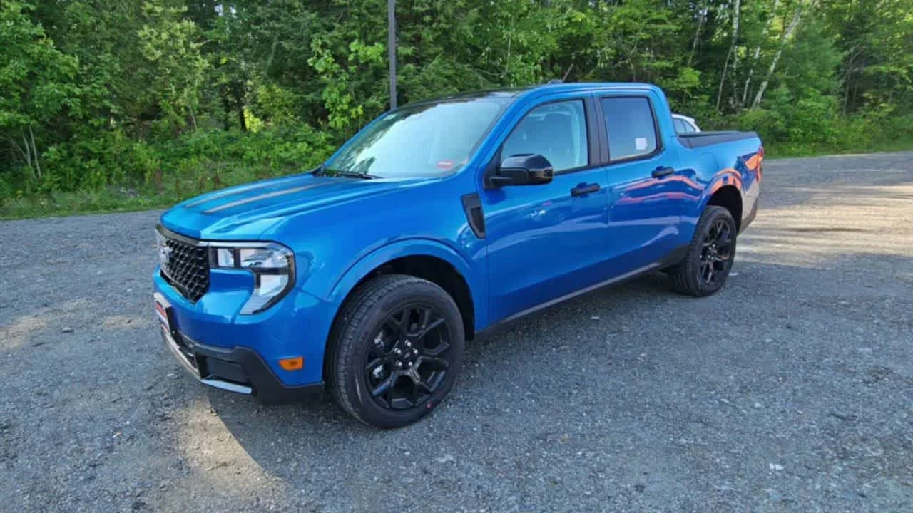 2025 Ford Maverick XLT - Photo 4