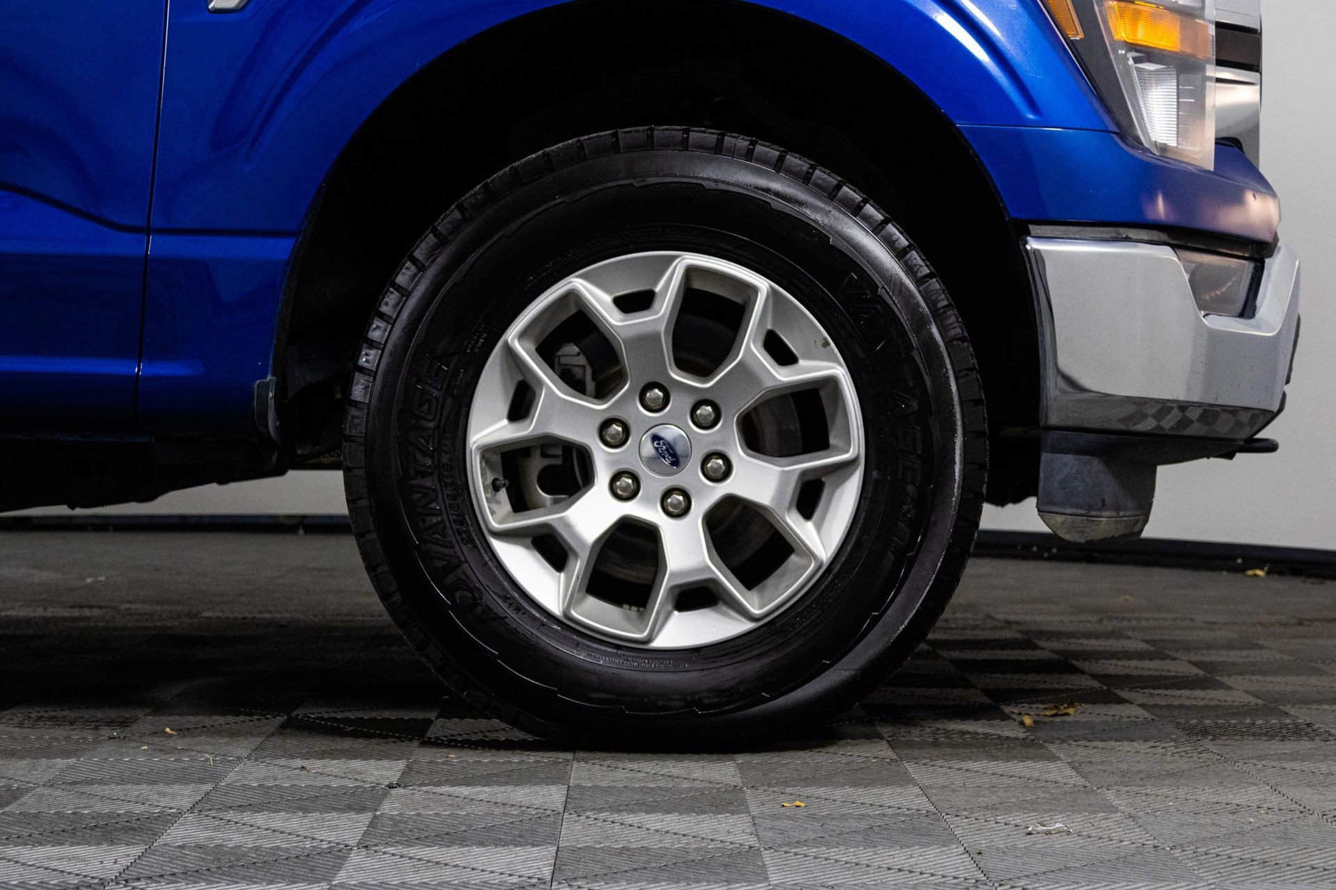 2023 FORD F-150 - Image 40