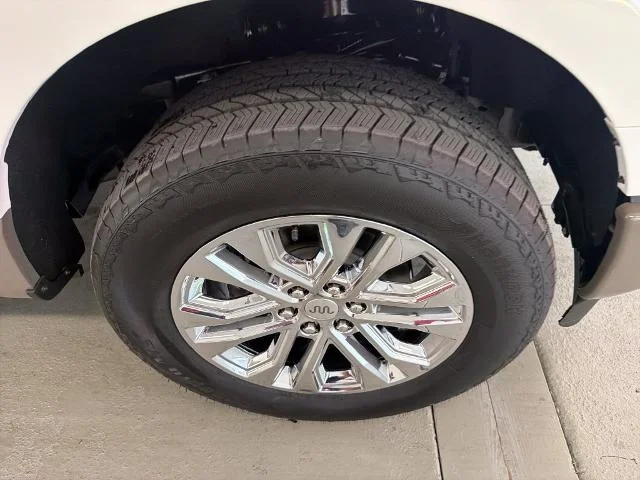 New 2026 Star White Metallic Tri-Coat Ford King Ranch® image 25