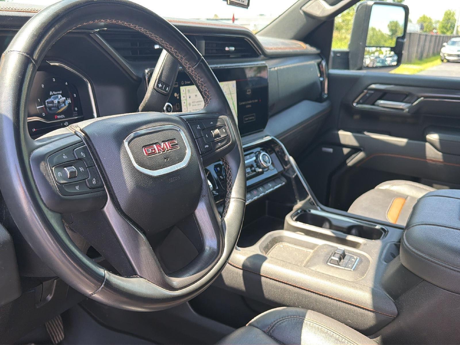 Used 2024 Onyx Black GMC AT4 image 8