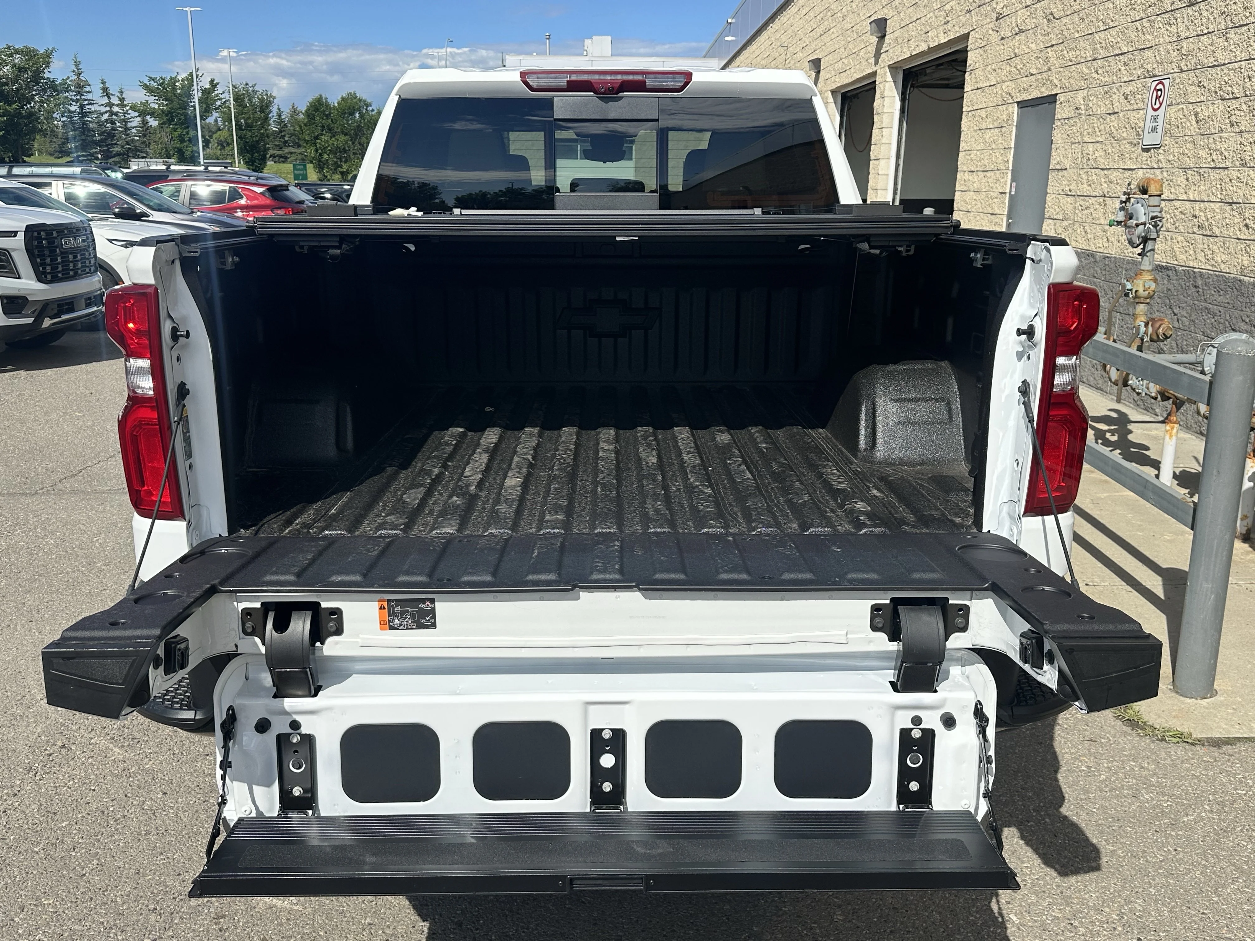 New 2026 Summit White Chevrolet ZR2 image 8