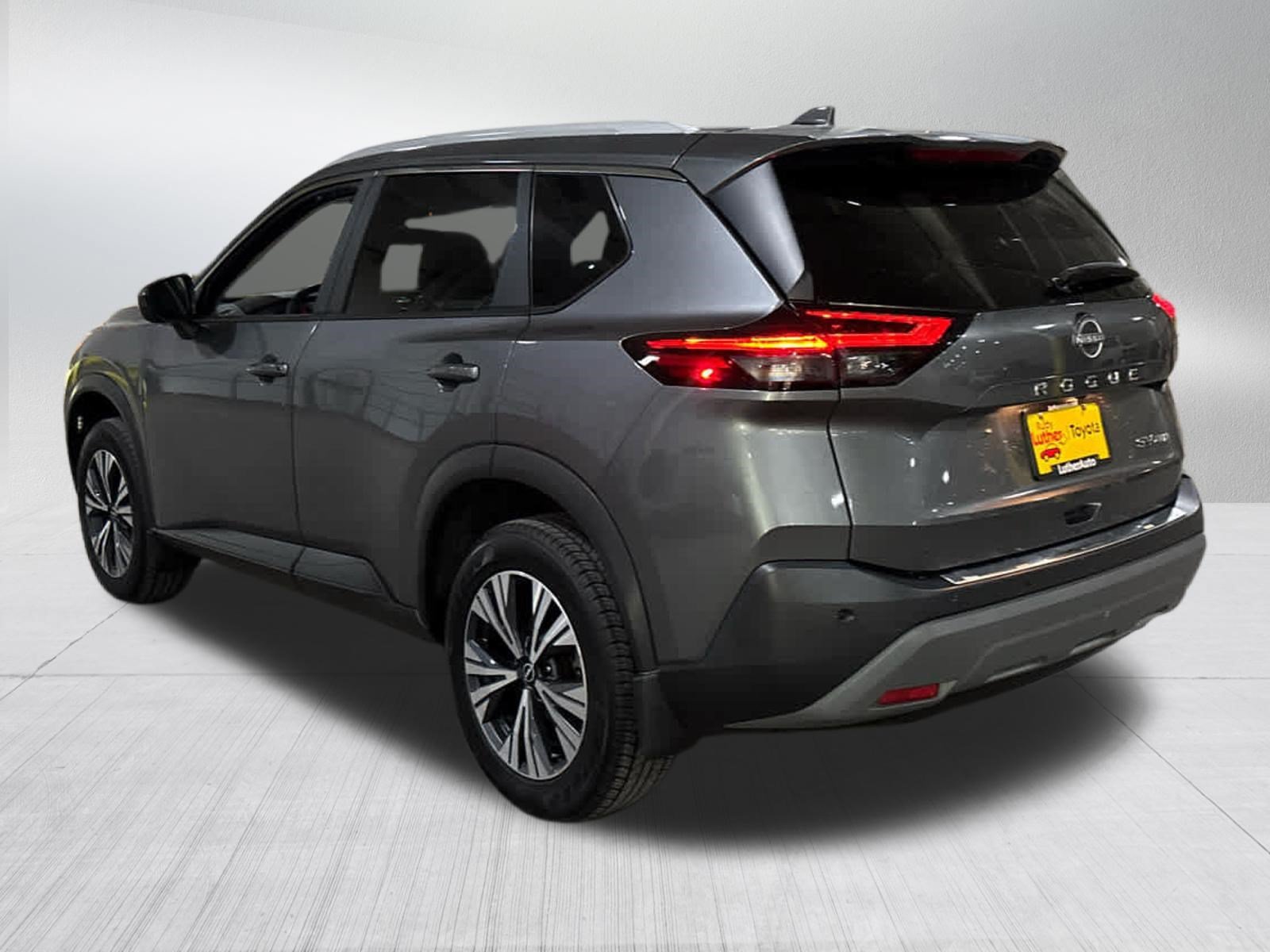 Used 2023 Gun Metallic Nissan SV image 4