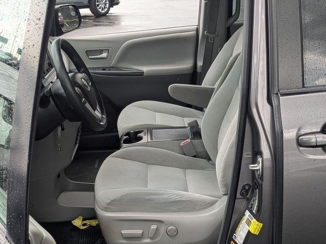 Used 2015 Predawn Gray Mica Toyota LE image 13