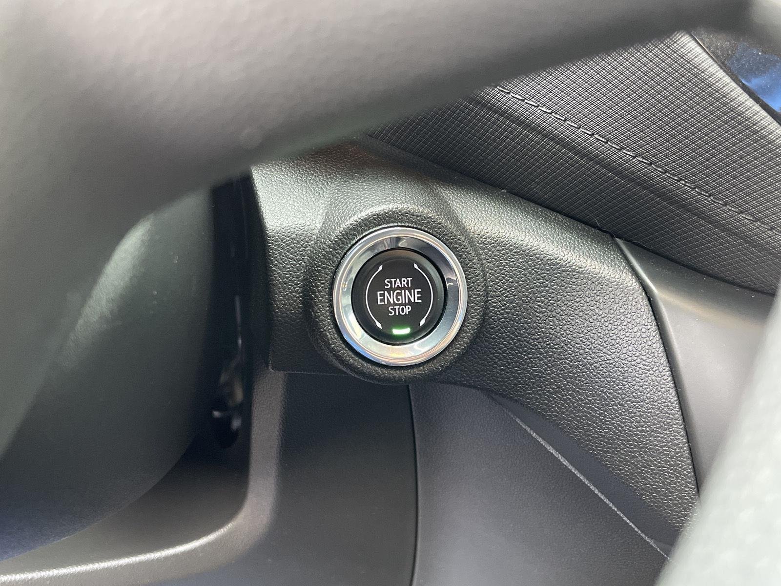Used 2022 Mosaic Black Metallic Chevrolet LT image 17