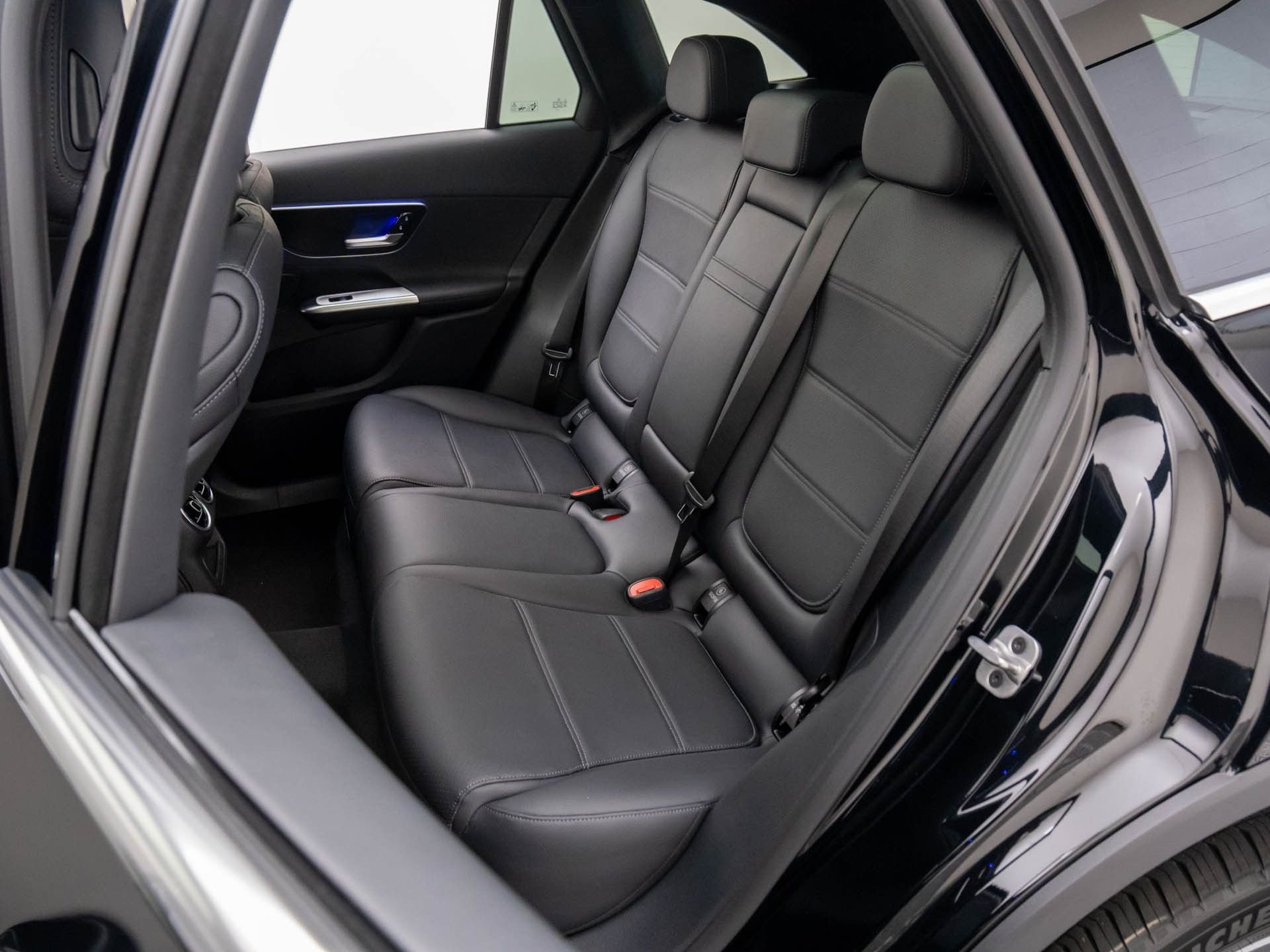 New 2026 Black Mercedes-Benz GLC 300 image 17
