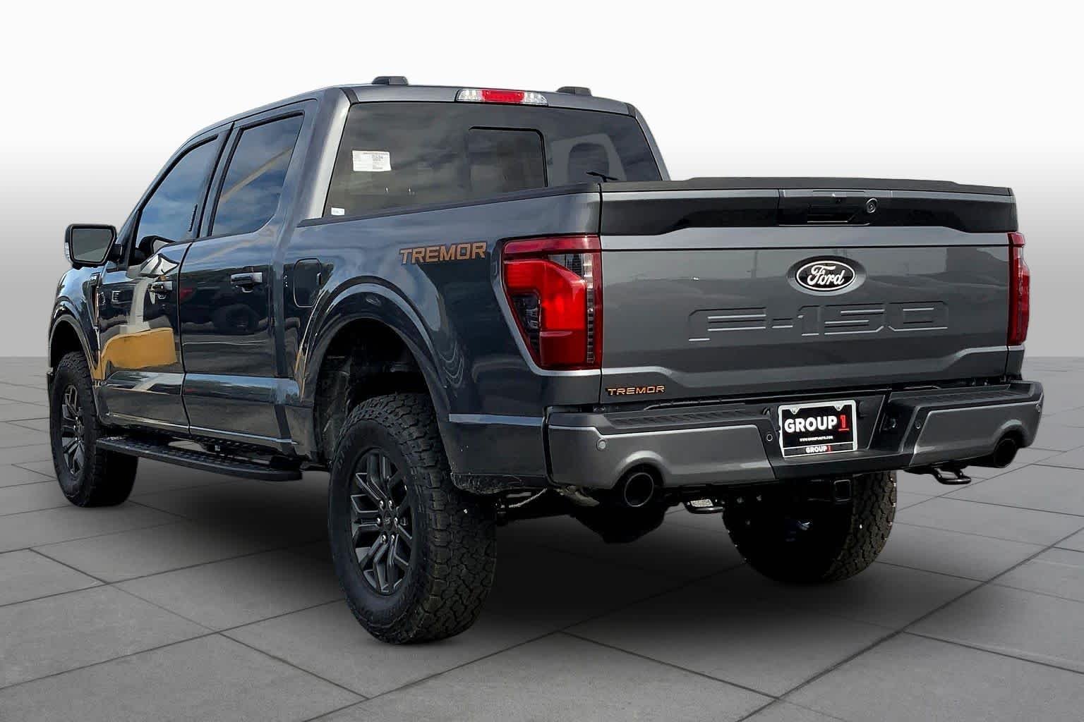 New 2026 M7/CARBONIZED G Ford Tremor image 9