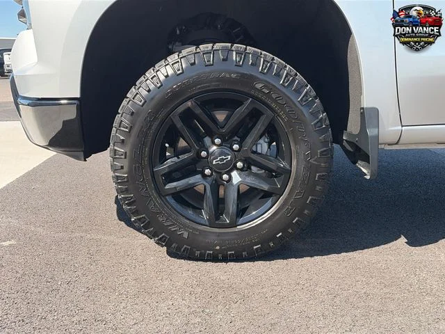Used 2022 Silver Chevrolet Custom Trail Boss image 25