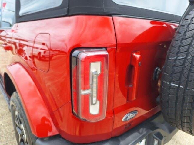 Used 2023 Hot Pepper Red Metallic Tinted Clearcoat Ford Outer Banks image 28