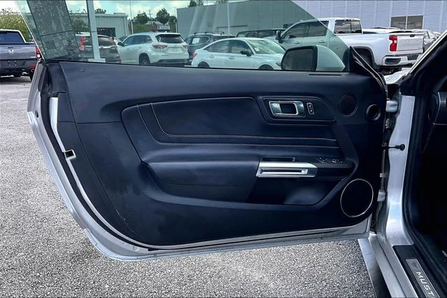 Used 2019 Silver Ford GT Premium image 17