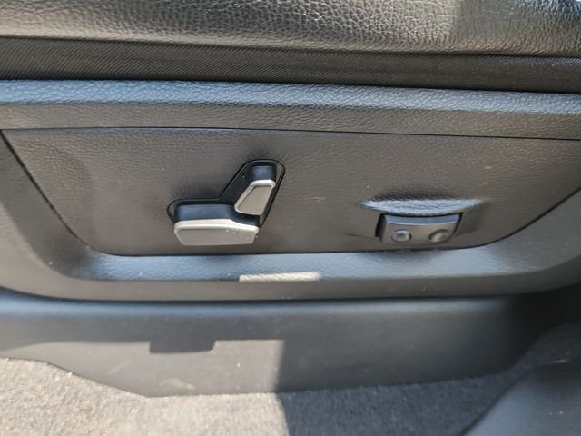 Used 2024 White Ram Laramie image 10