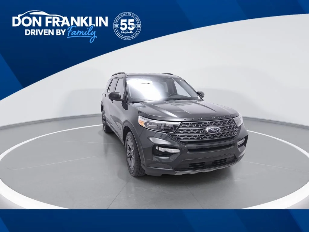 2023 Ford Explorer XLT 4WD's photo