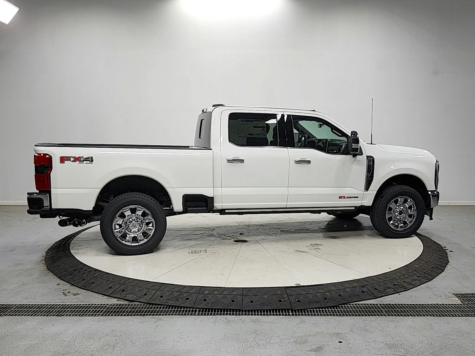 New 2026 Star White Metallic Tri-Coat Ford F-250® King Ranch® image 8
