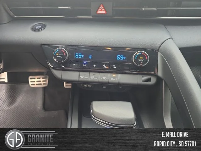 2025 Hyundai Elantra SEL - Photo 19