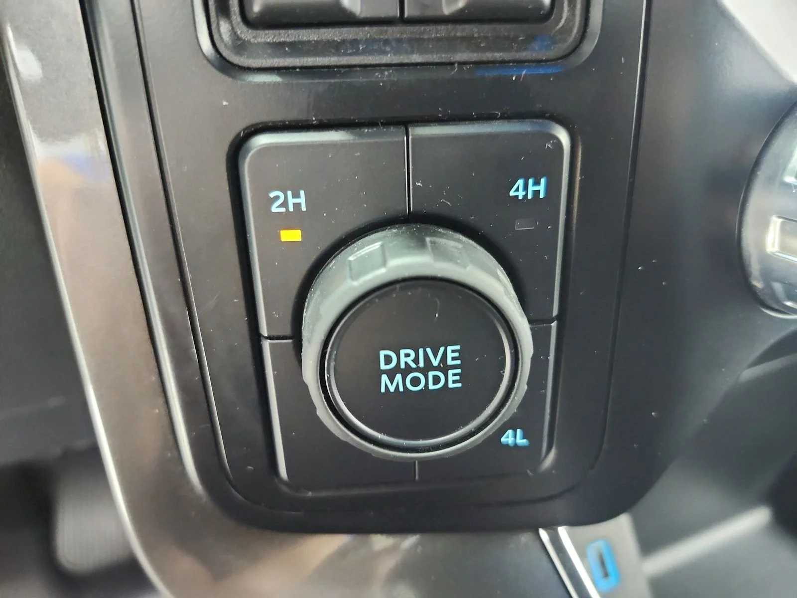 Used 2023 White Ford XLT image 29