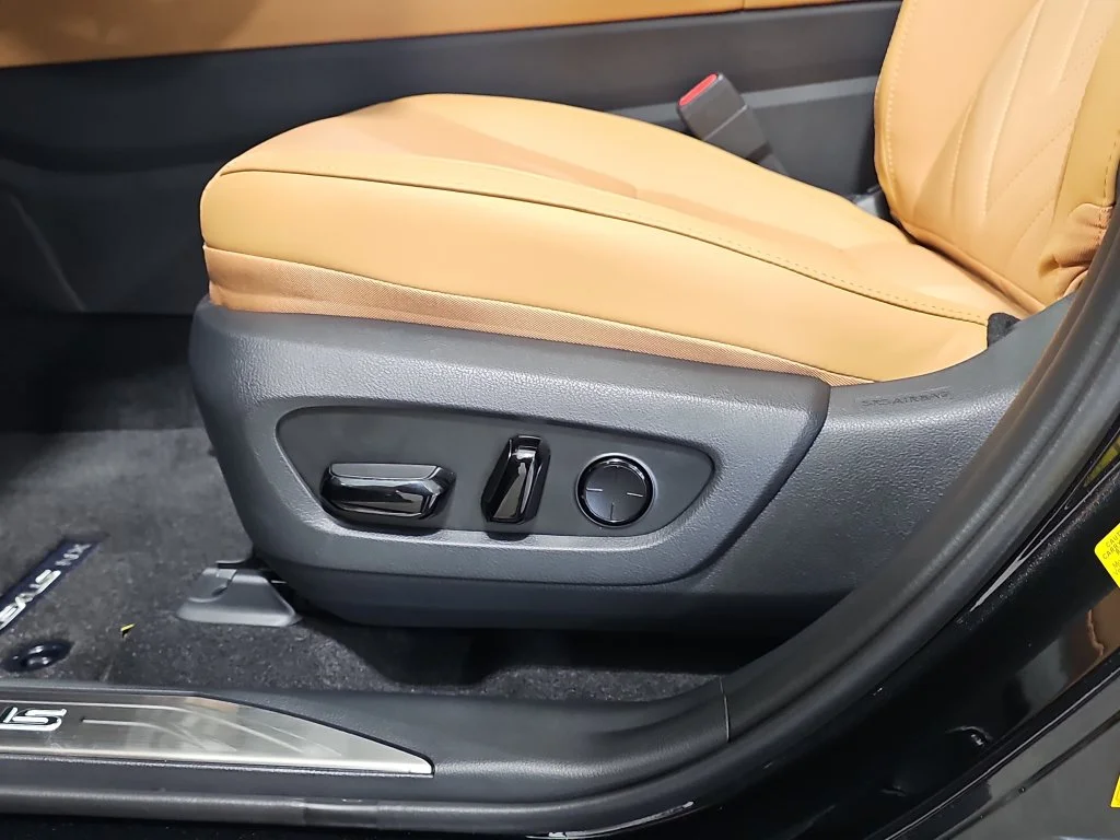 New 2026 Caviar Lexus PREMIUM PLUS AWD image 28