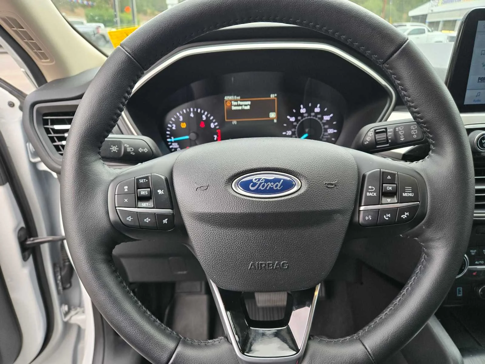 Used 2020  Ford SEL image 28