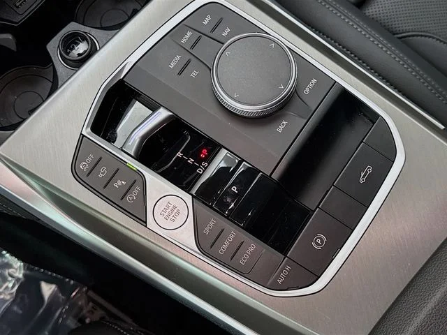 Used 2025 Red BMW M440i image 17