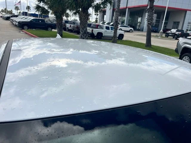 Used 2025 White Kia LX image 5
