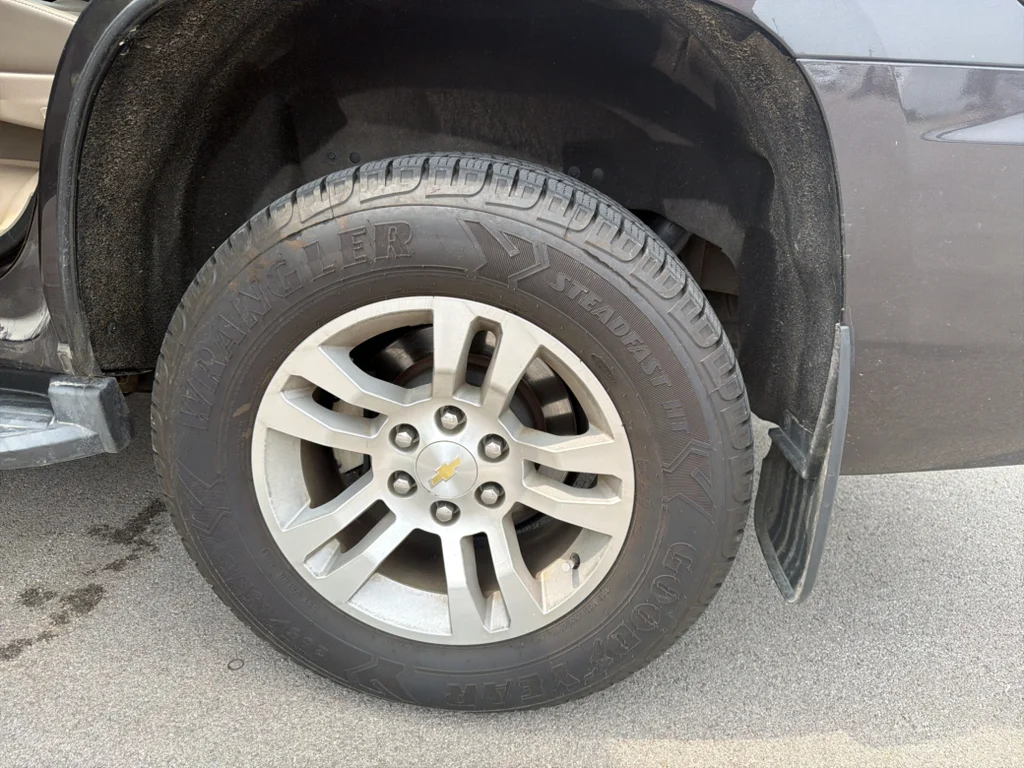 Used 2015 Tungsten Metallic Chevrolet LT image 10