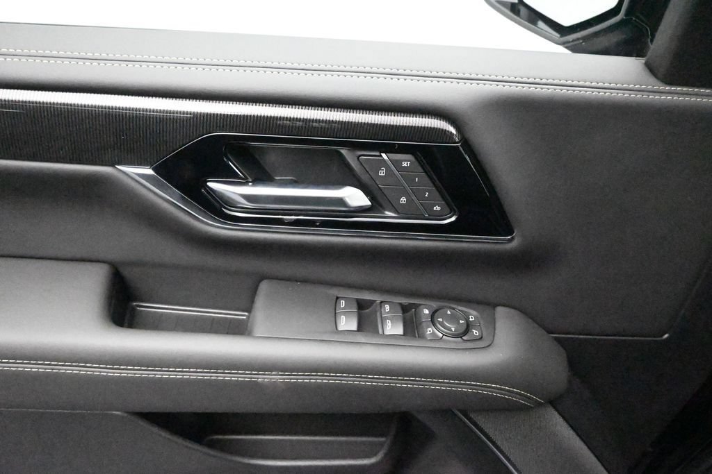 New 2026 Onyx Black GMC Elevation image 9