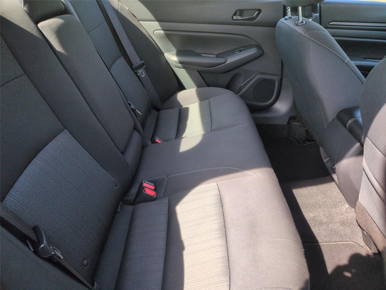 Used 2025  NISSAN SV image 34