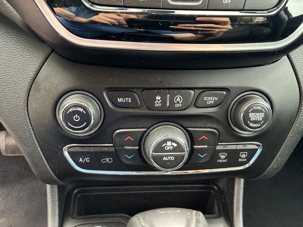 Used 2021 Red Jeep Limited image 20