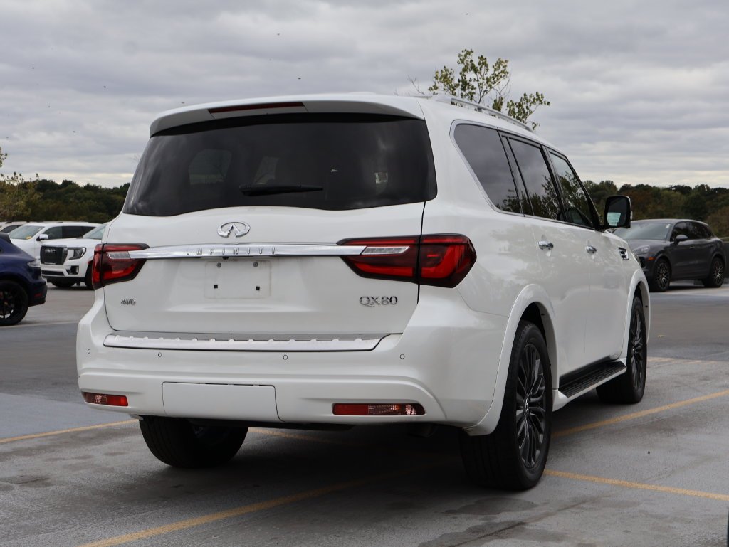 Used 2023 Moonstone White INFINITI Sensory image 7