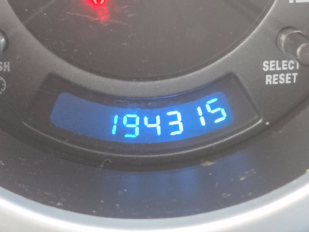 Used 2004  Honda LX image 33