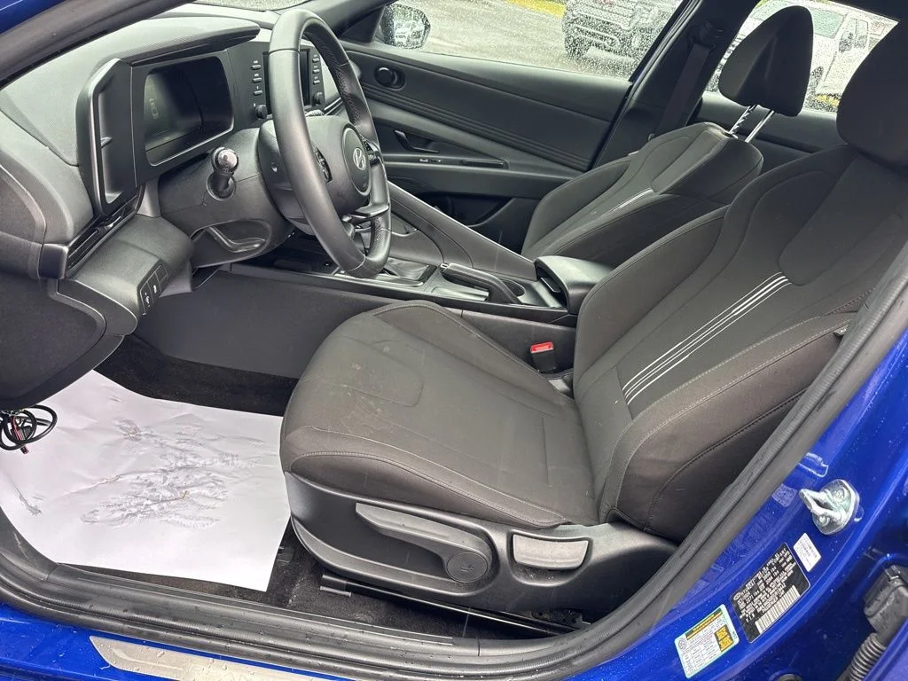 Used 2025 Blue Hyundai SEL Sport image 21