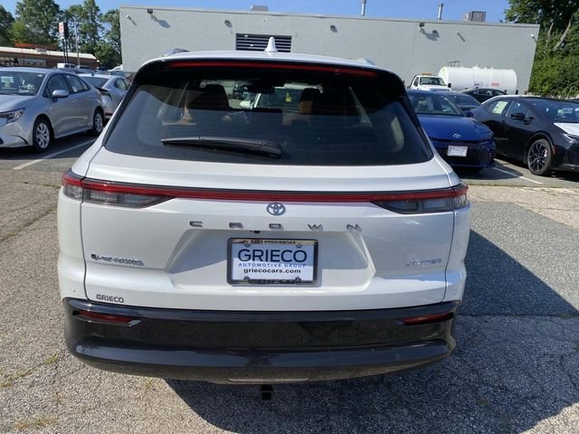 New 2026 Oxygen White Toyota Limited image 4