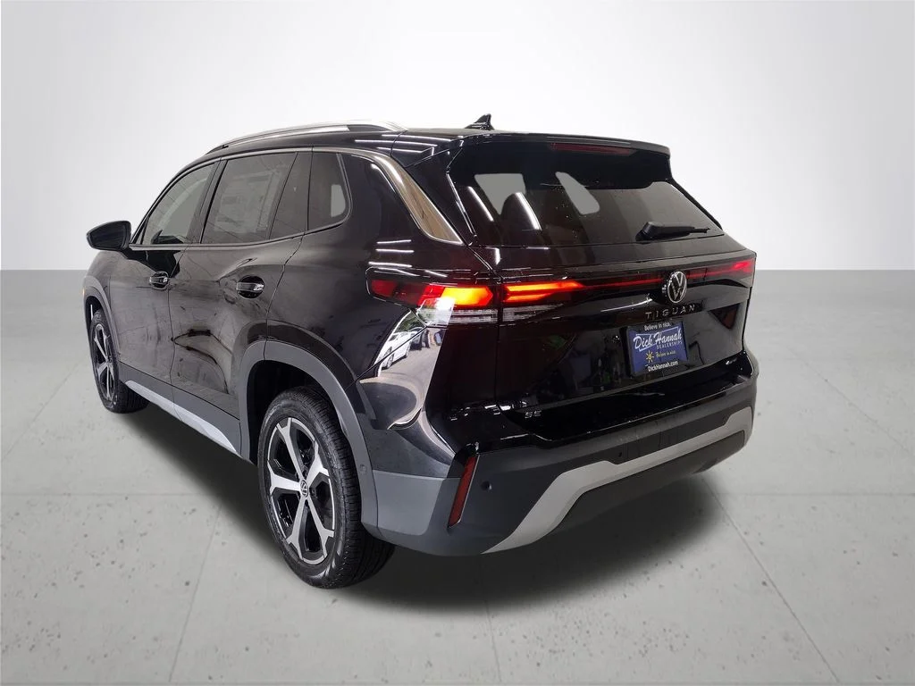 New 2026 Black Volkswagen SE image 10