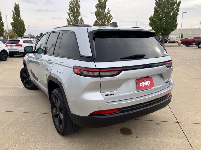 Certified Used 2023 Silver Zynith Jeep Limited image 21