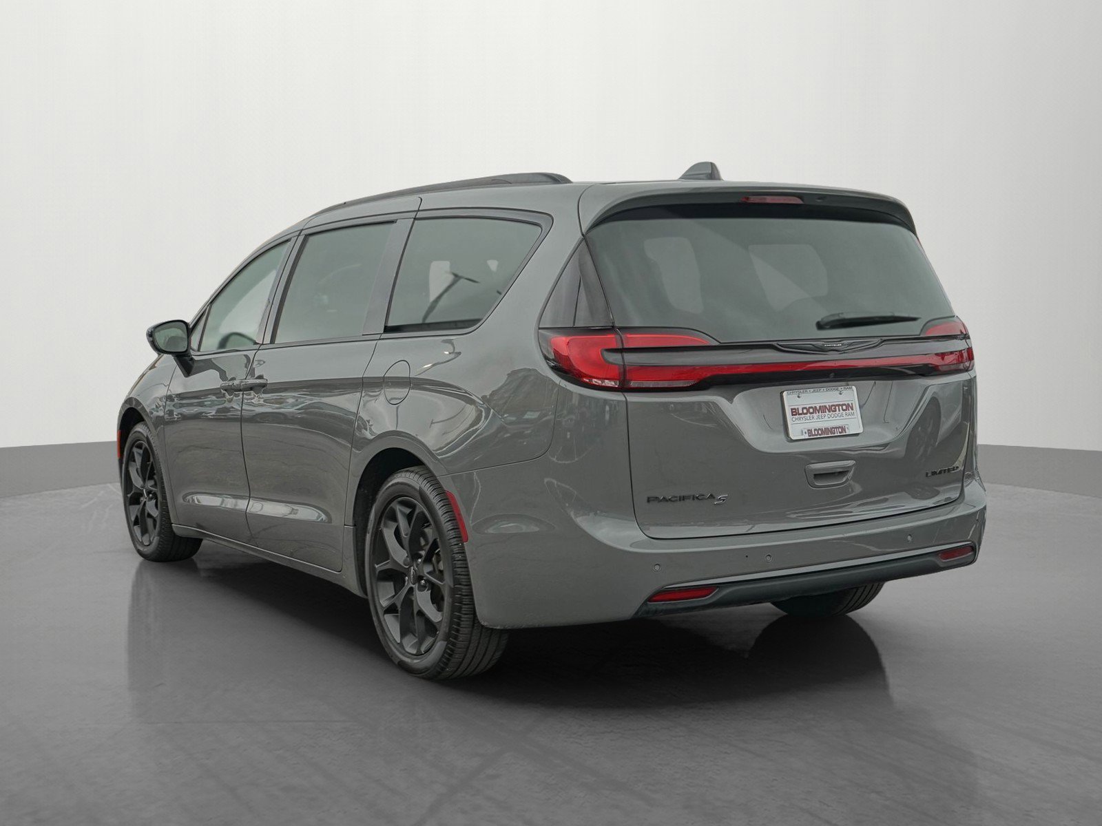 2025 Chrysler Pacifica Limited photo 4