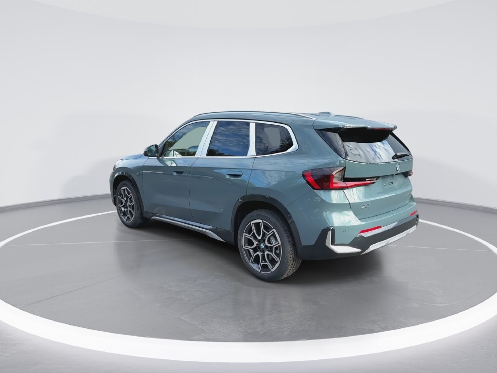 New 2027 Green Metallic BMW xDrive28i image 6