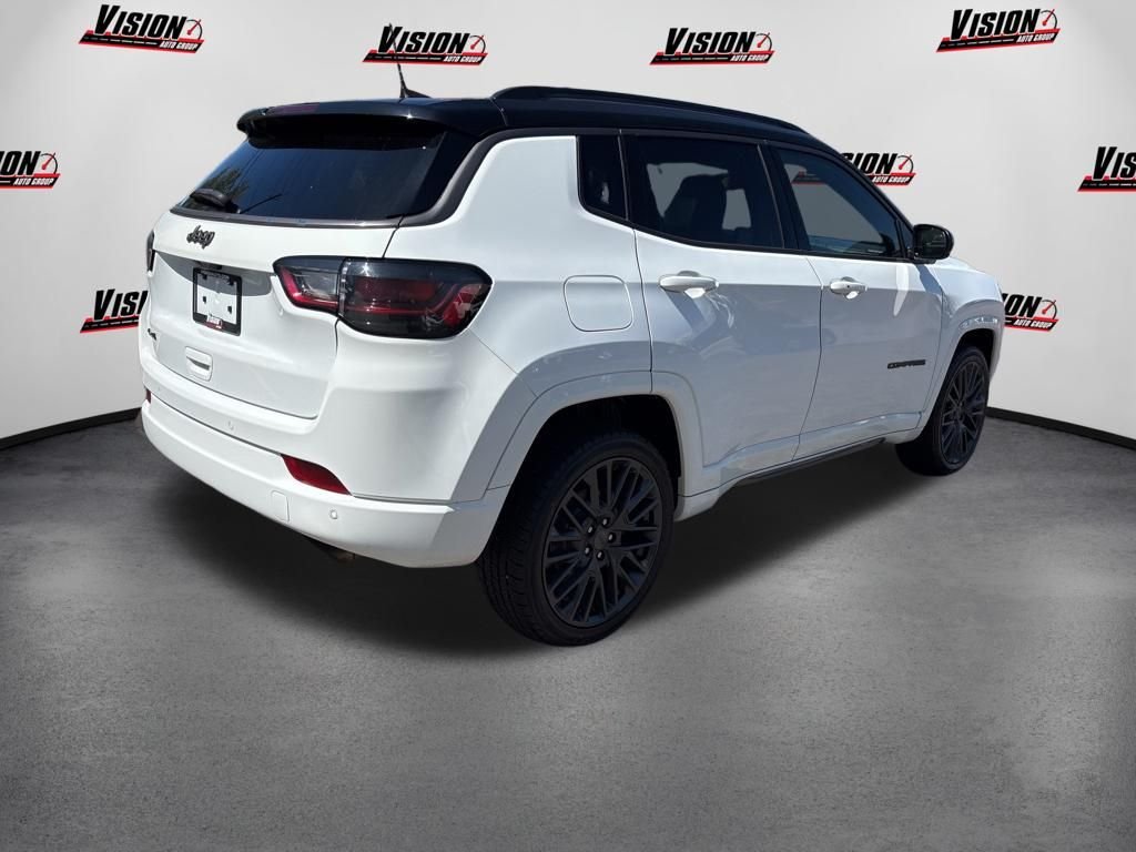 Used 2022 White Jeep High Altitude image 5