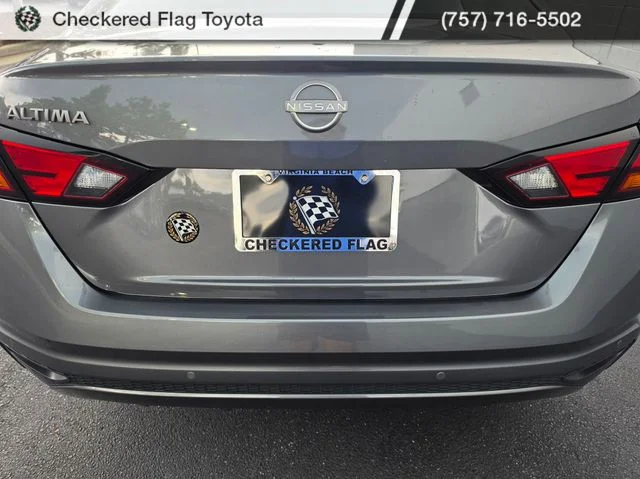 Used 2025 Gun Metallic Nissan 2.5 SV image 13
