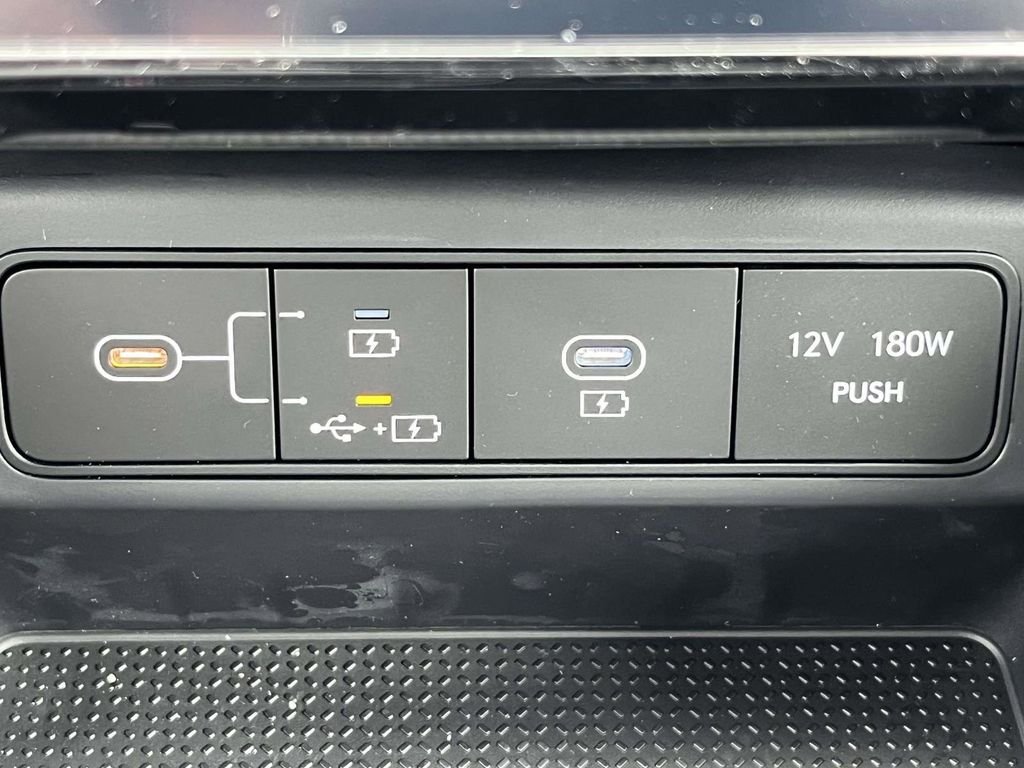 New 2026 White Hyundai SEL FWD image 17