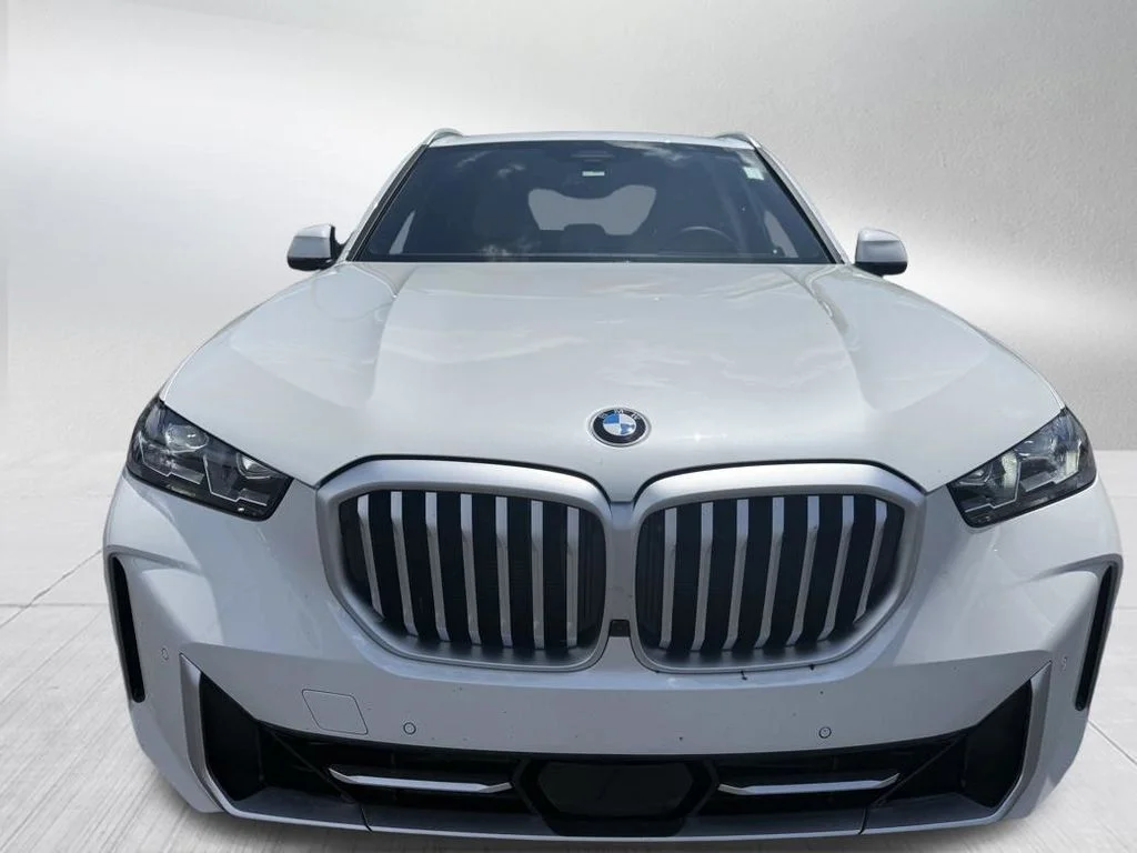 Used 2026 White BMW xDrive40i image 3