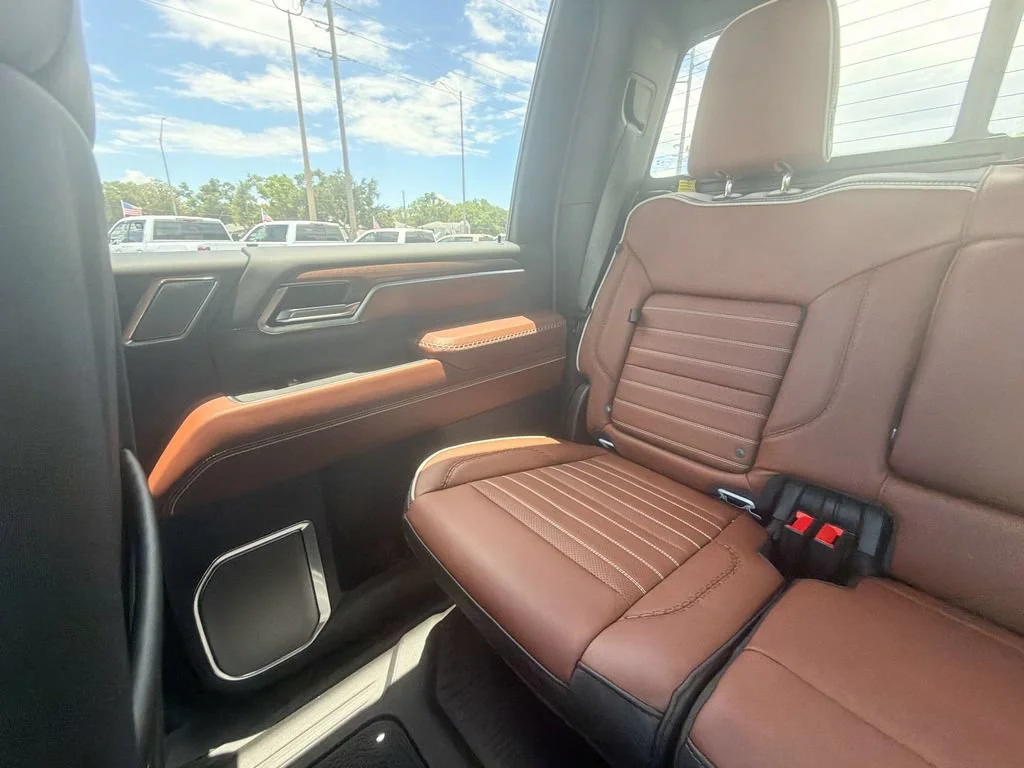 New 2026 Glacier White Tricoat GMC Denali Ultimate image 34