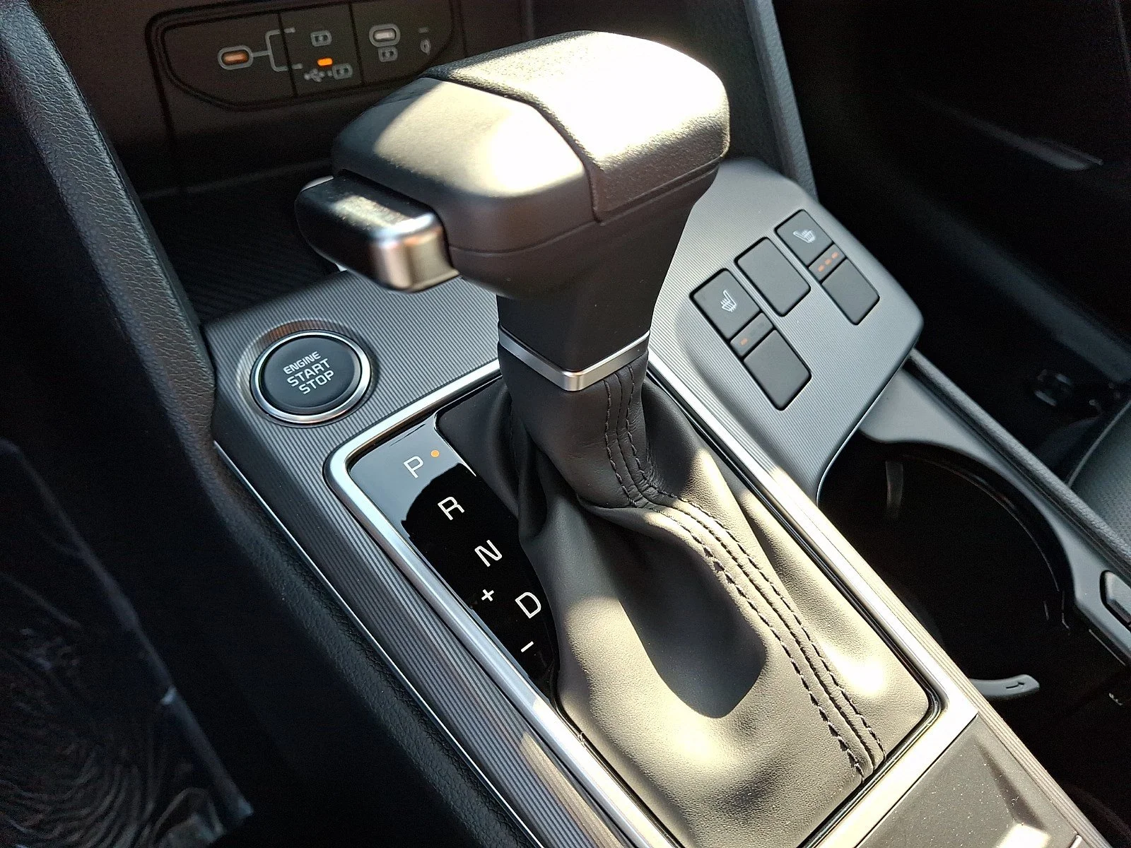 New 2026 Glacial White Pearl Kia EX image 8