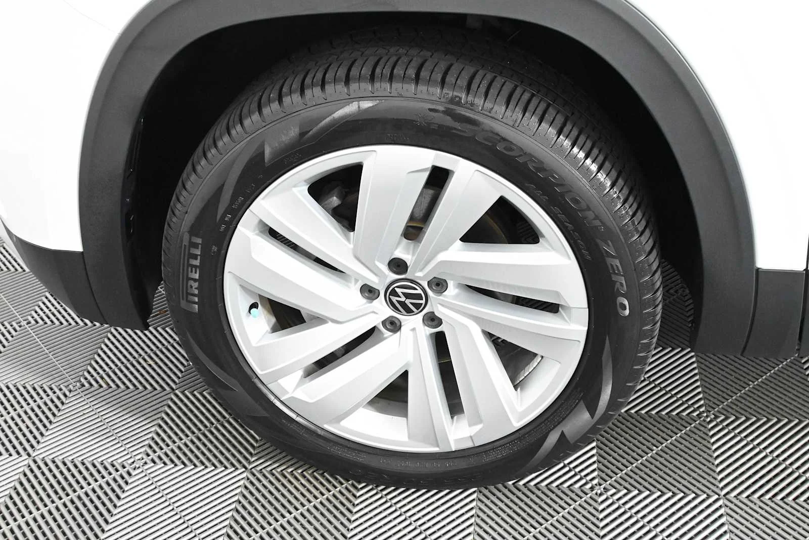 Certified Used 2023 Pure White Volkswagen 2.0T SE w/Technology image 29