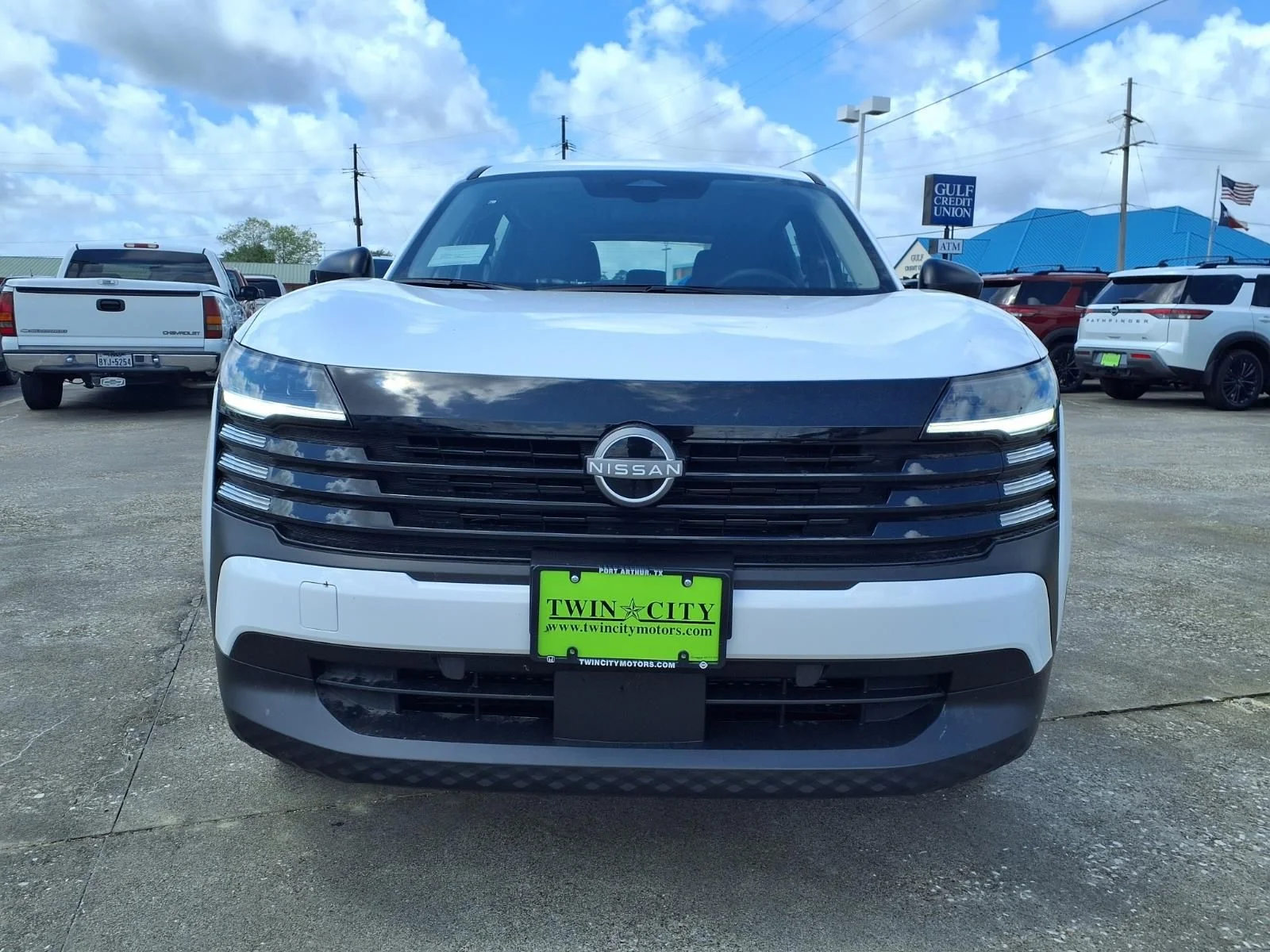 New 2026 White Nissan S image 3