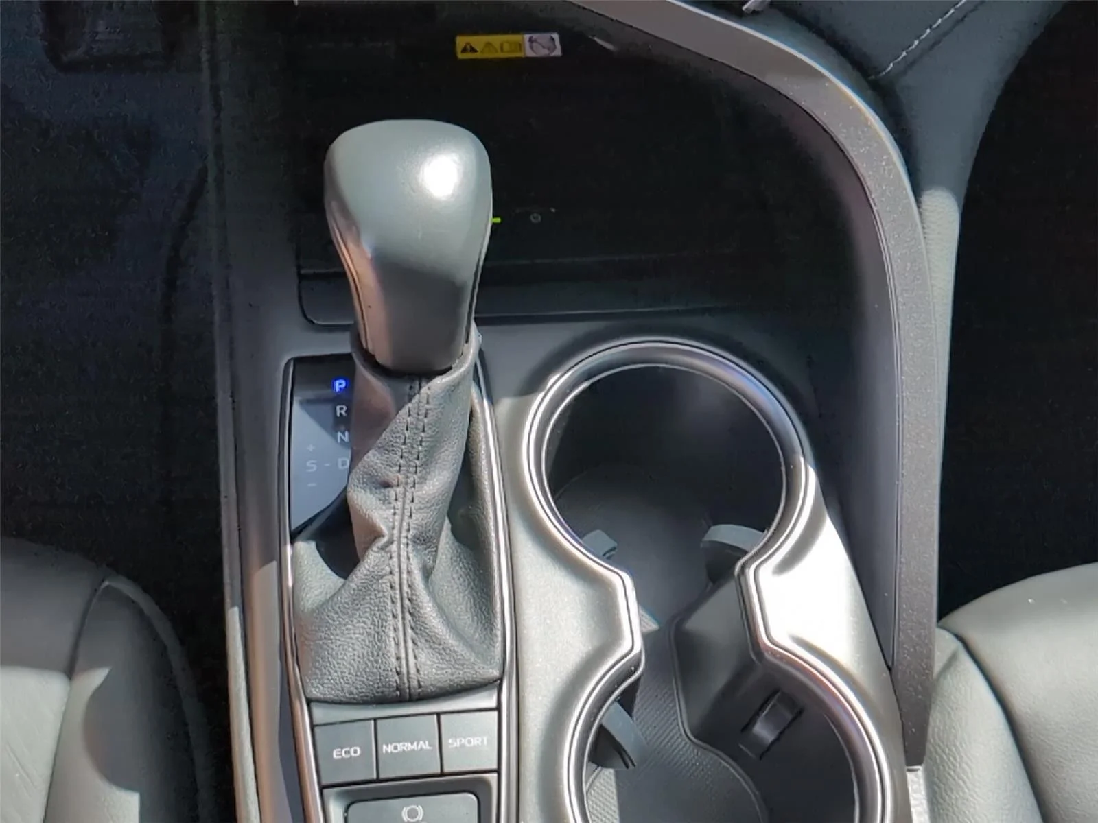 Used 2023 Wind Chill Pearl Toyota XSE image 27