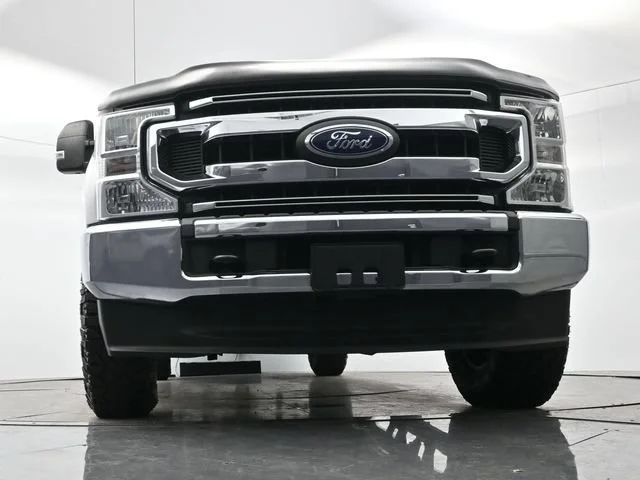 Used 2020 White Ford XL image 20