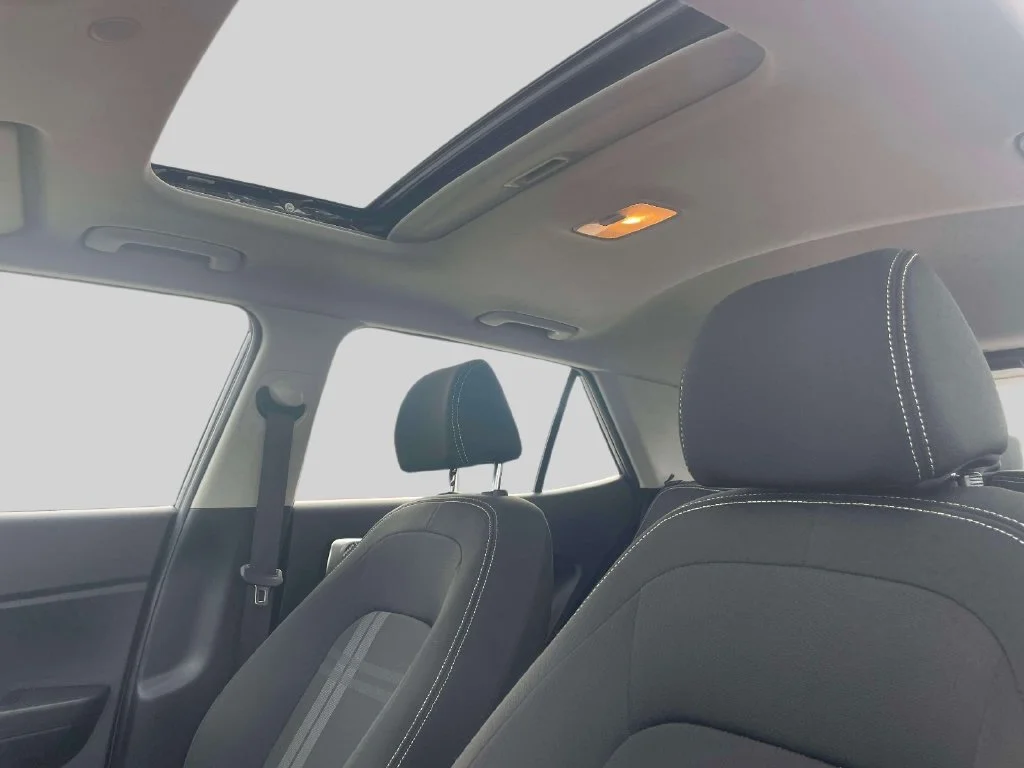 Used 2022 Gray Hyundai SEL image 17