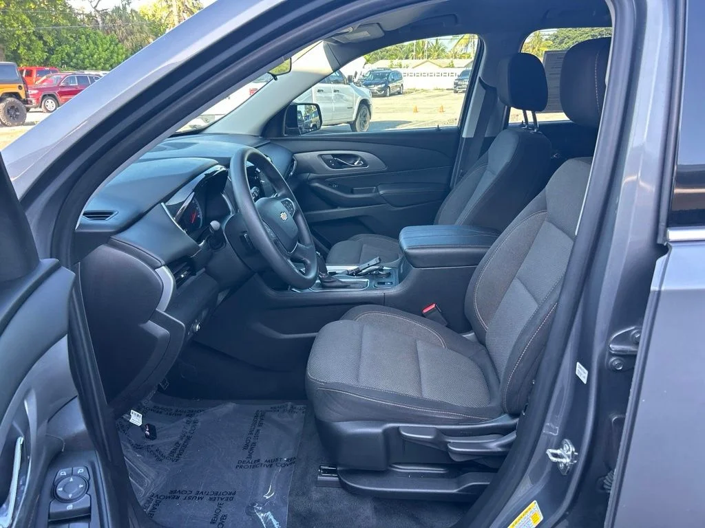 Used 2019 Gray Chevrolet LS image 9