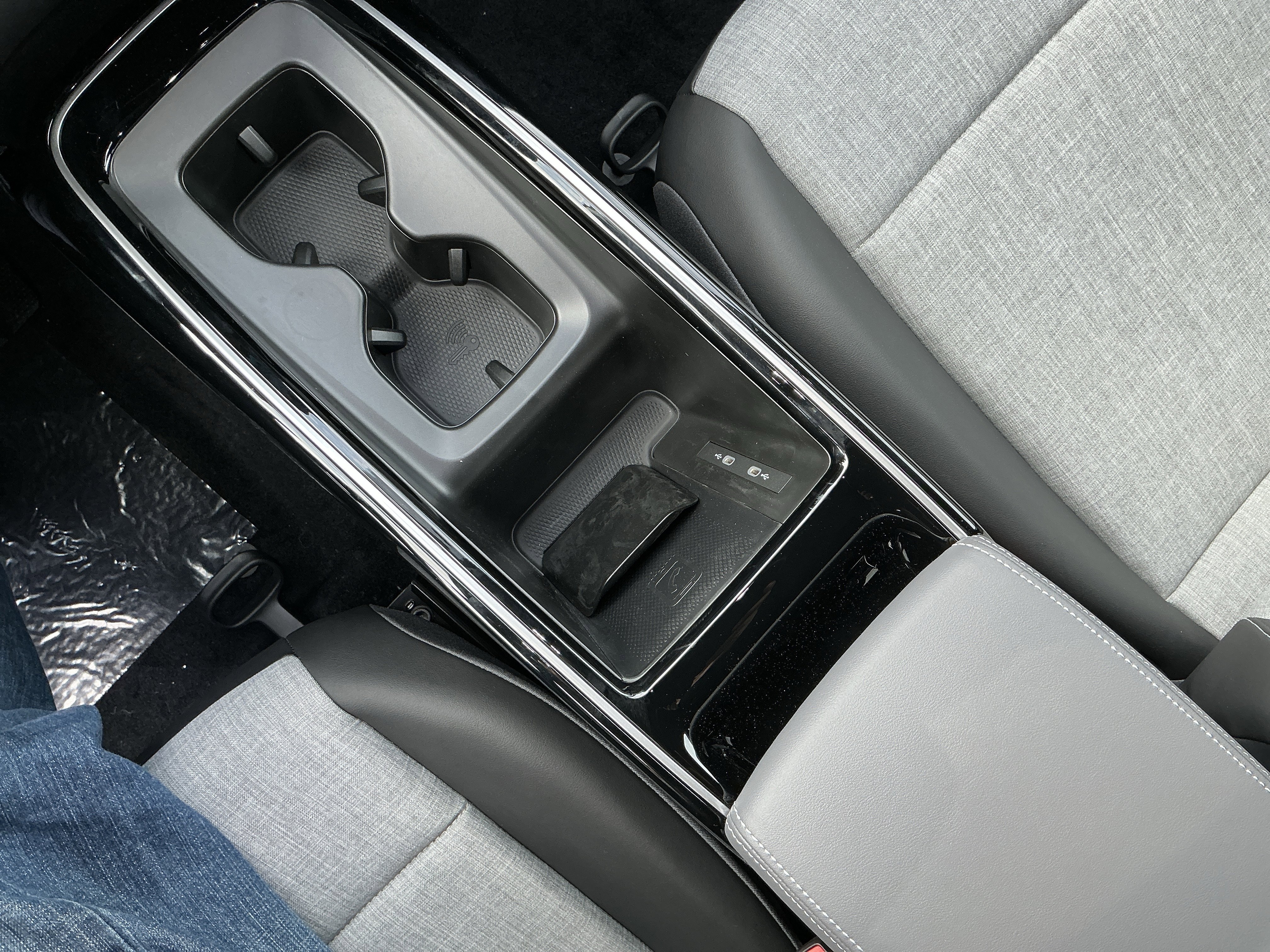 New 2026 Pure Gray Volkswagen Pro image 20