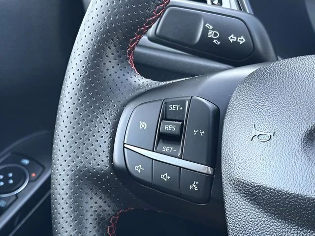 2025 Ford Escape ST-Line - Photo 18