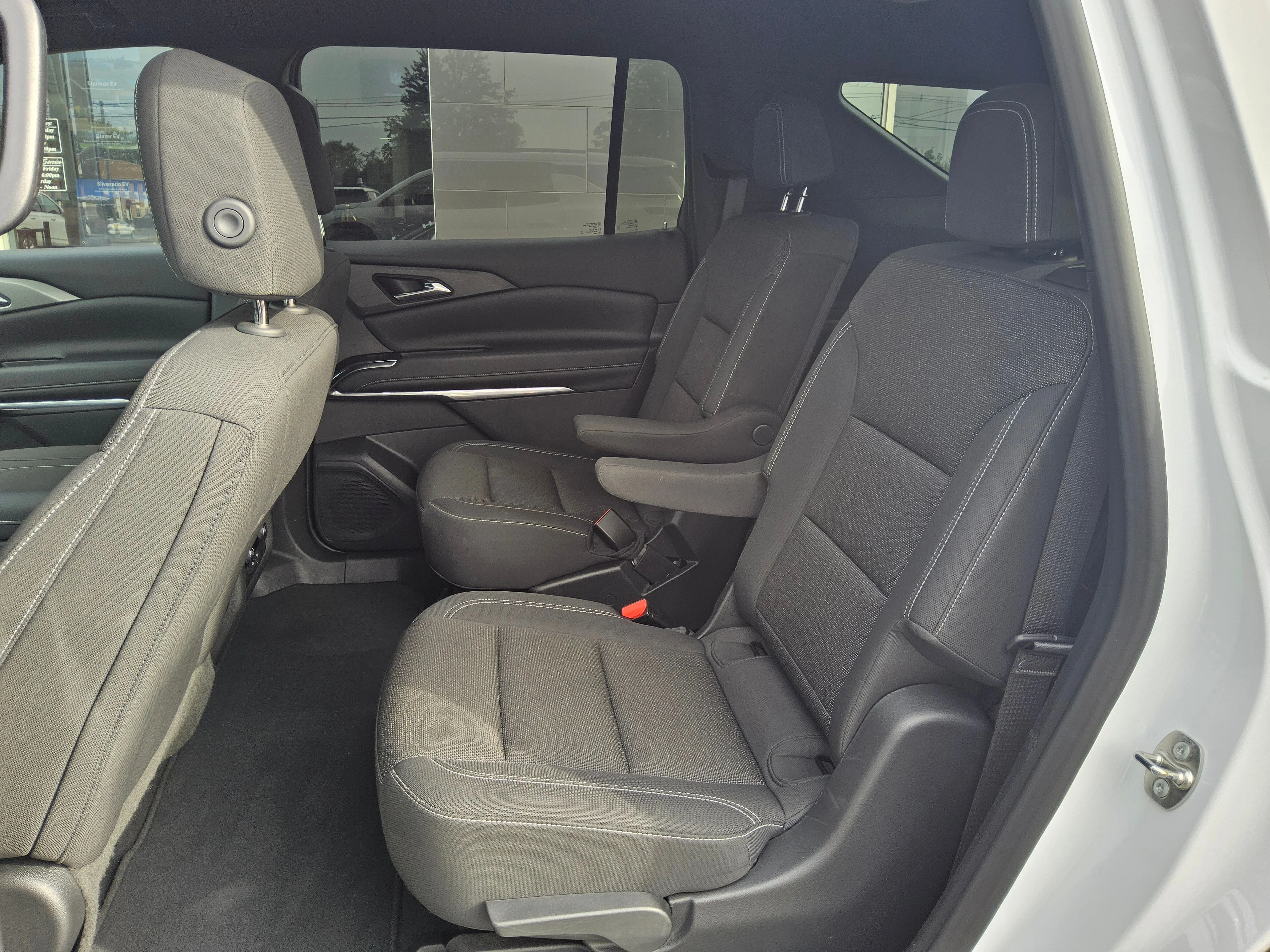 2024 Chevrolet Traverse 1LT - Photo 9