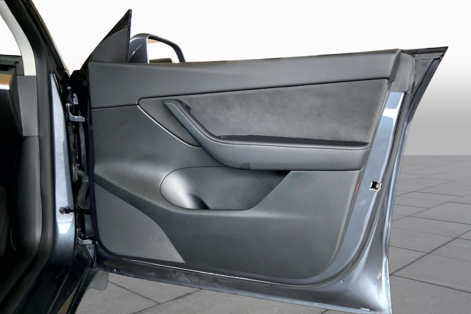 Used 2022 Deep Blue Metallic Tesla Performance image 21